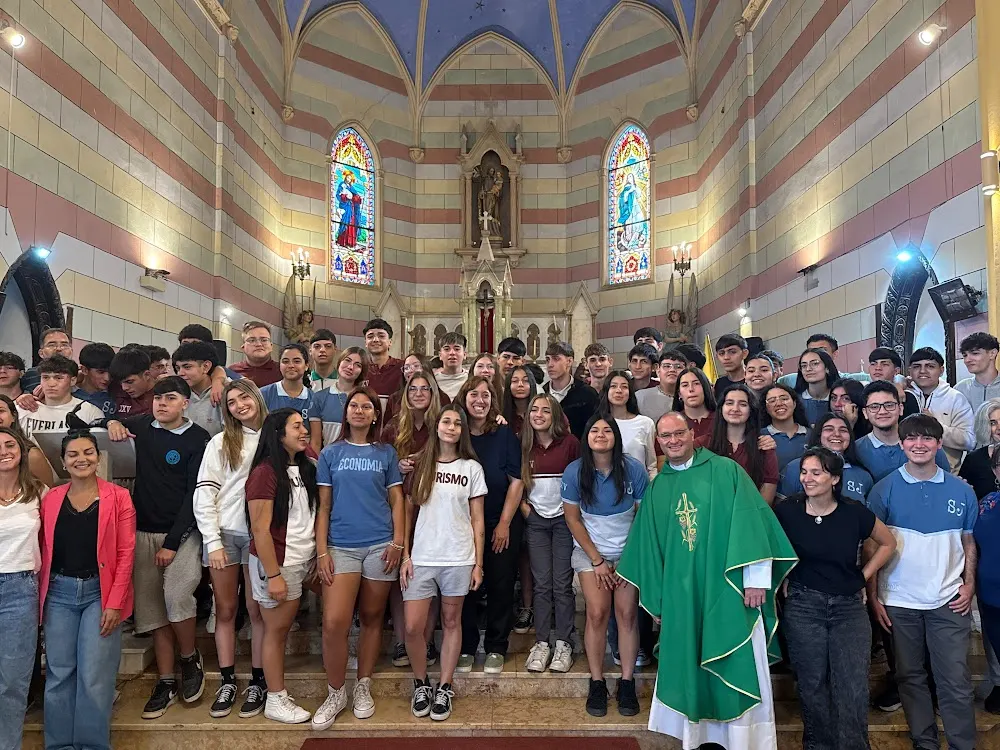 Jóvenes en el templo